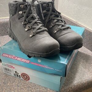 Skechers Women's Black Winter Boots